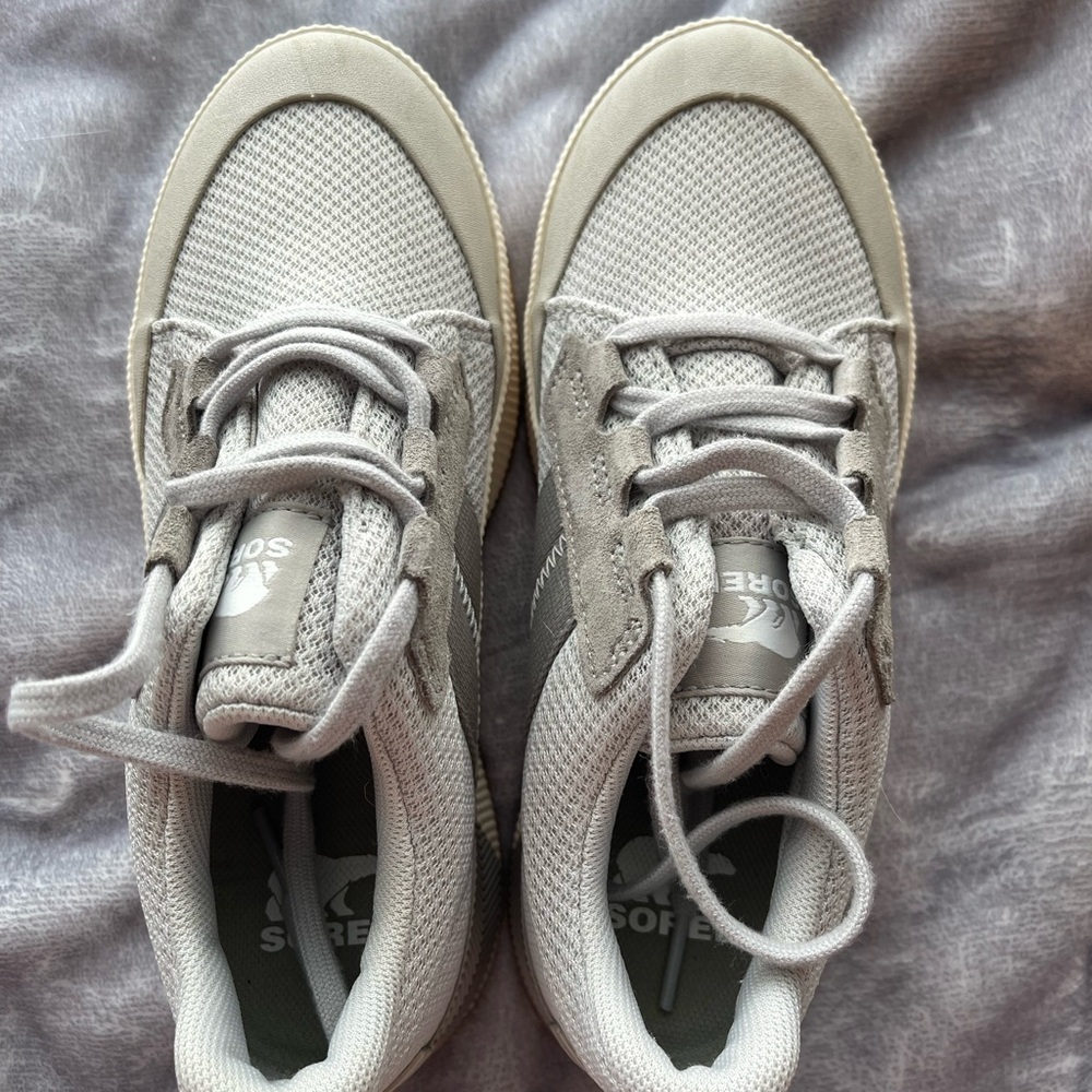Sorel Women’s Light Gray Sneakers